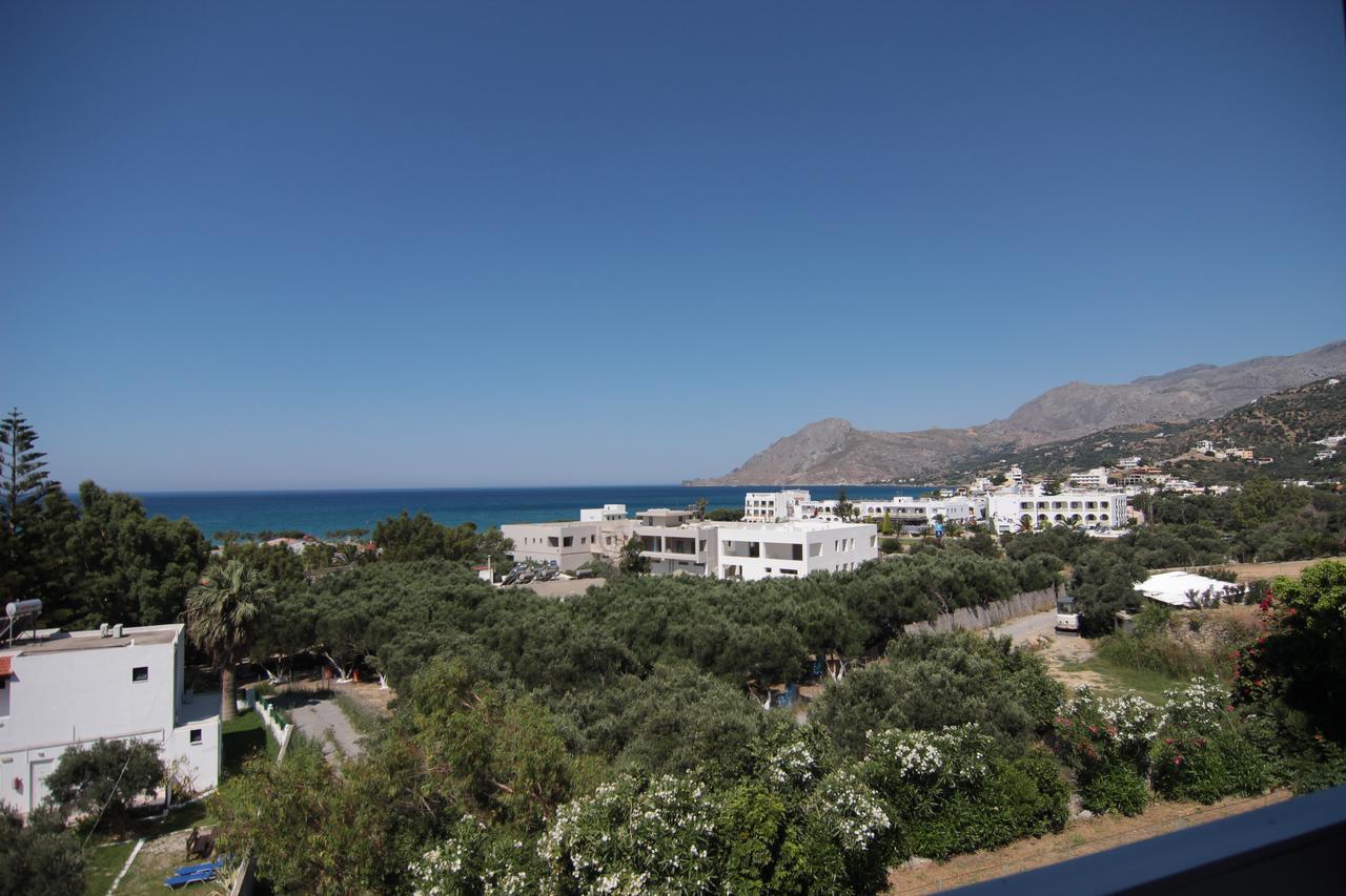 Lofos Hotel Плакиас Екстериор снимка